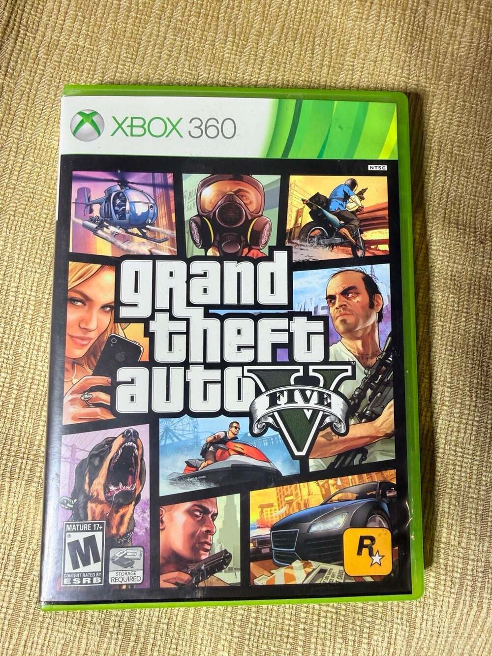 Grand Theft Auto V (Xbox 360, 2013) Complete In Box With Manual and Map